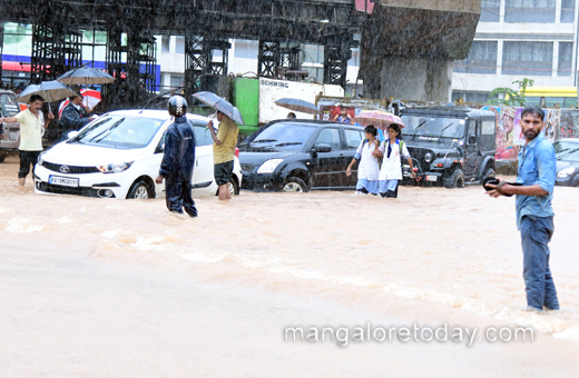 heavy rain in mangalore